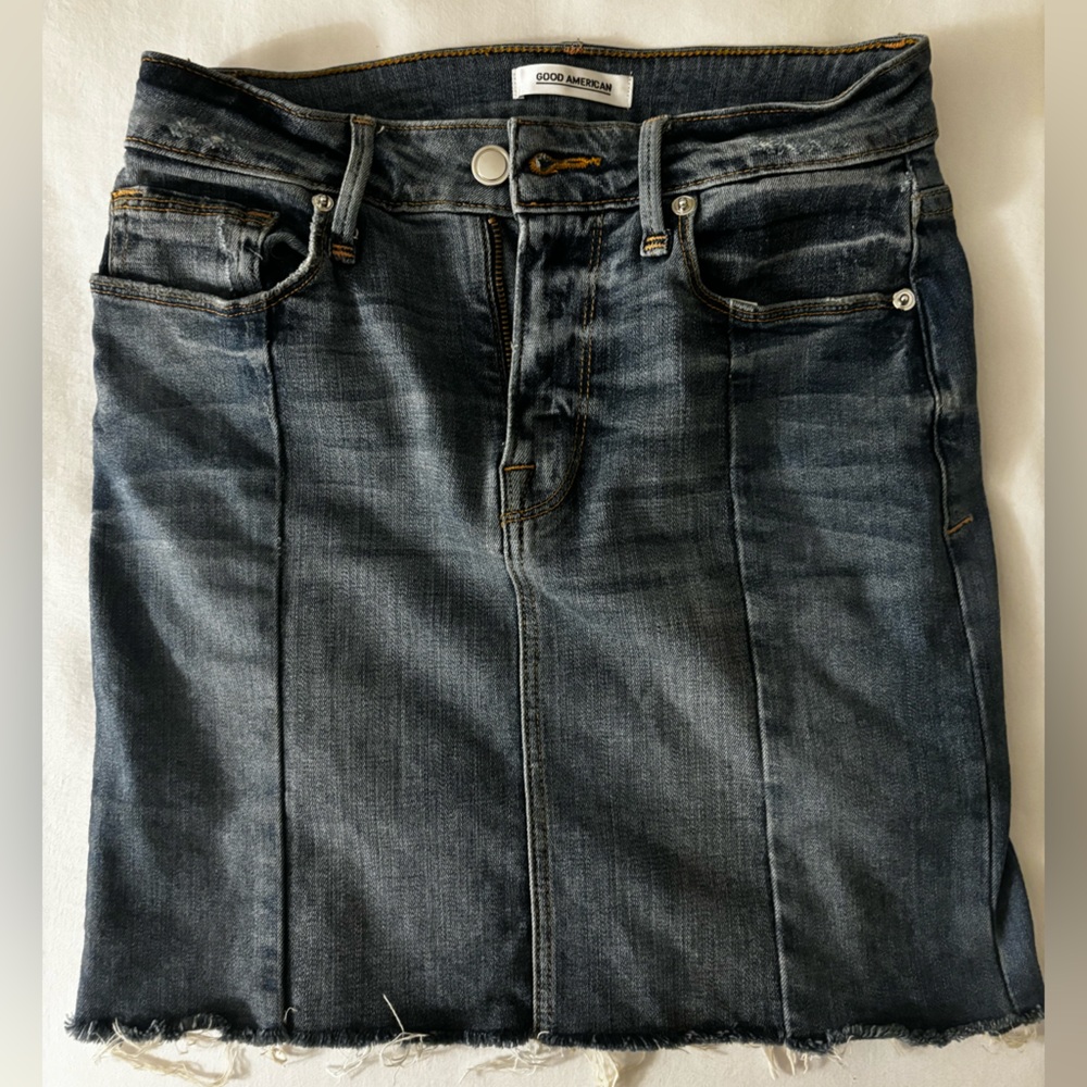 Good American Jean skirt. Size 24 waist